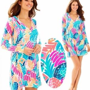 Lilly Pulitzer Rylie UPF 50+ cover-up dress in Goombay Smashed pineapple print M